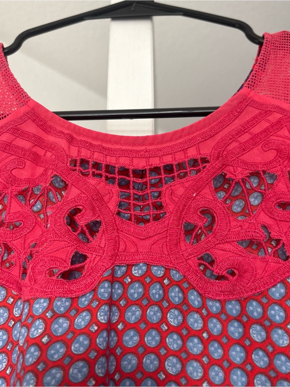 Daniel Rainn Pink Mesh & Blue Floral Sleeveless Tank - Picture 2 of 5